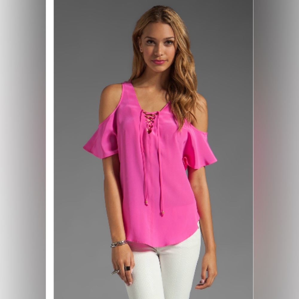 Akiko Cold Shoulder Top in Azalea